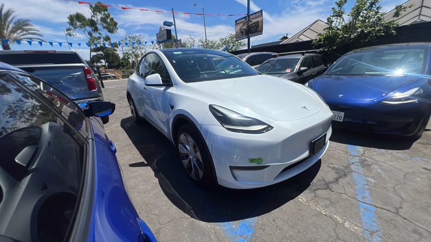 tesla model y 2023 7SAYGDEE0PF637124 image tesla model y 2023 7SAYGDEE0PF637124 image